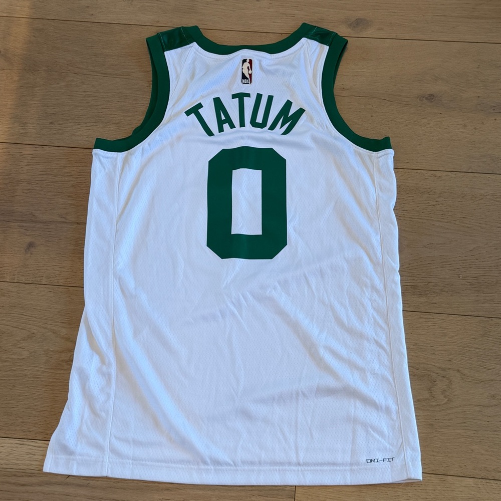 Jayson Tatum Celtics Jersey - Picture 4 of 4